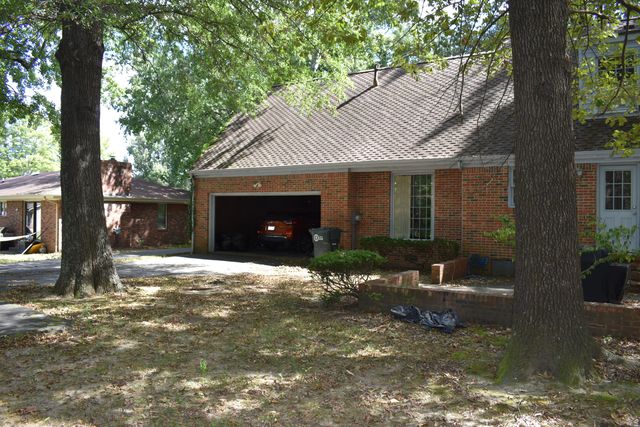 2031 Natchez Lane, Paducah, KY 42001