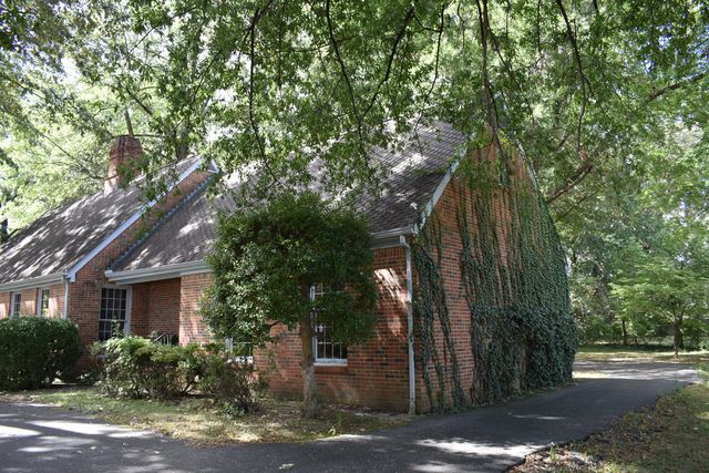 2031 Natchez Lane, Paducah, KY 42001