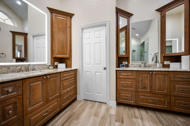 2370 Salisbury Court, Lewisville, TX 75056