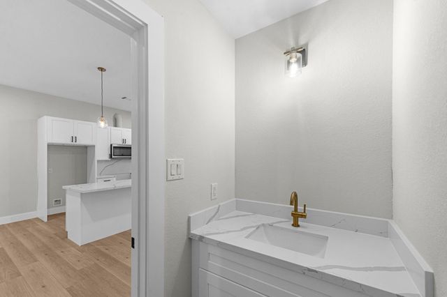 2347 Knoblock, Houston, TX 77023