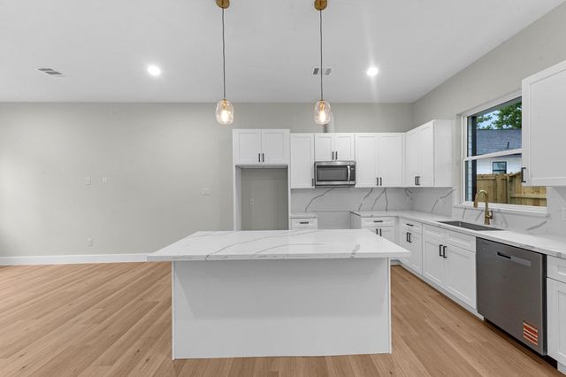 2347 Knoblock, Houston, TX 77023