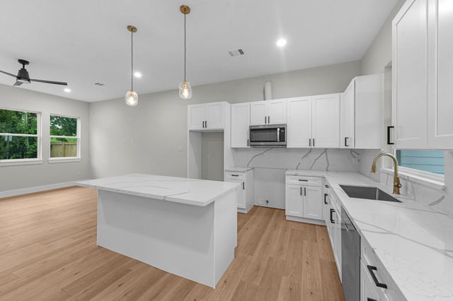 2347 Knoblock, Houston, TX 77023