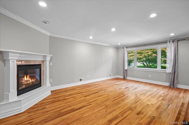 49 N Chatsworth Avenue, Larchmont, NY 10538
