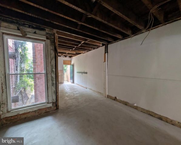 1821 W FAYETTE ST, Baltimore, MD 21223