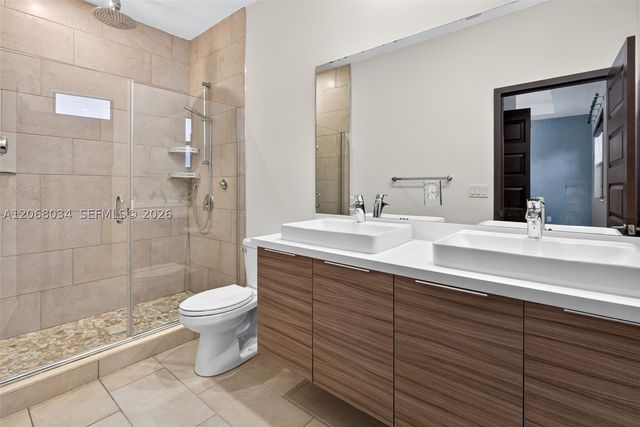 15488 NW 91st Ct, Miami Lakes, FL 33018