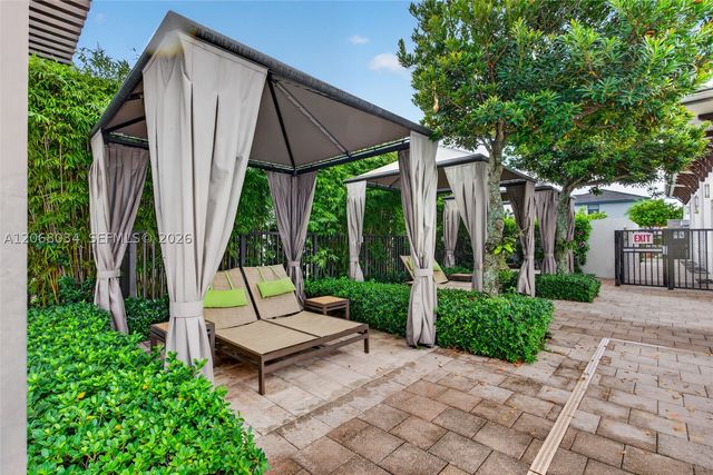15488 NW 91st Ct, Miami Lakes, FL 33018
