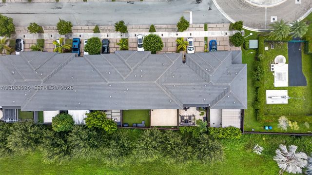 15488 NW 91st Ct, Miami Lakes, FL 33018