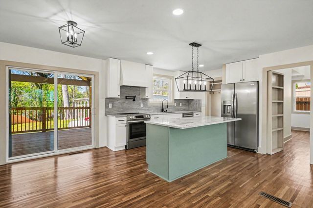 317 Willard Dr, Nashville, TN 37211