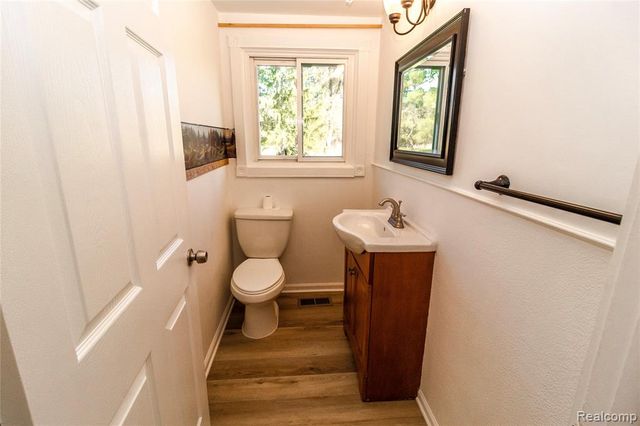 6208 Marathon Road, Otter Lake, MI 48464