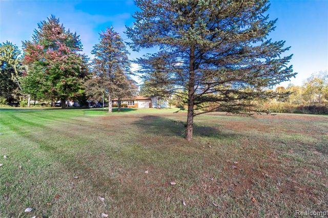 6208 Marathon Road, Otter Lake, MI 48464