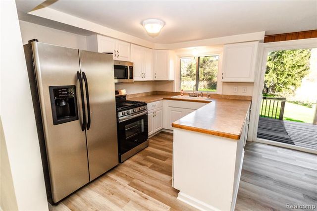 6208 Marathon Road, Otter Lake, MI 48464