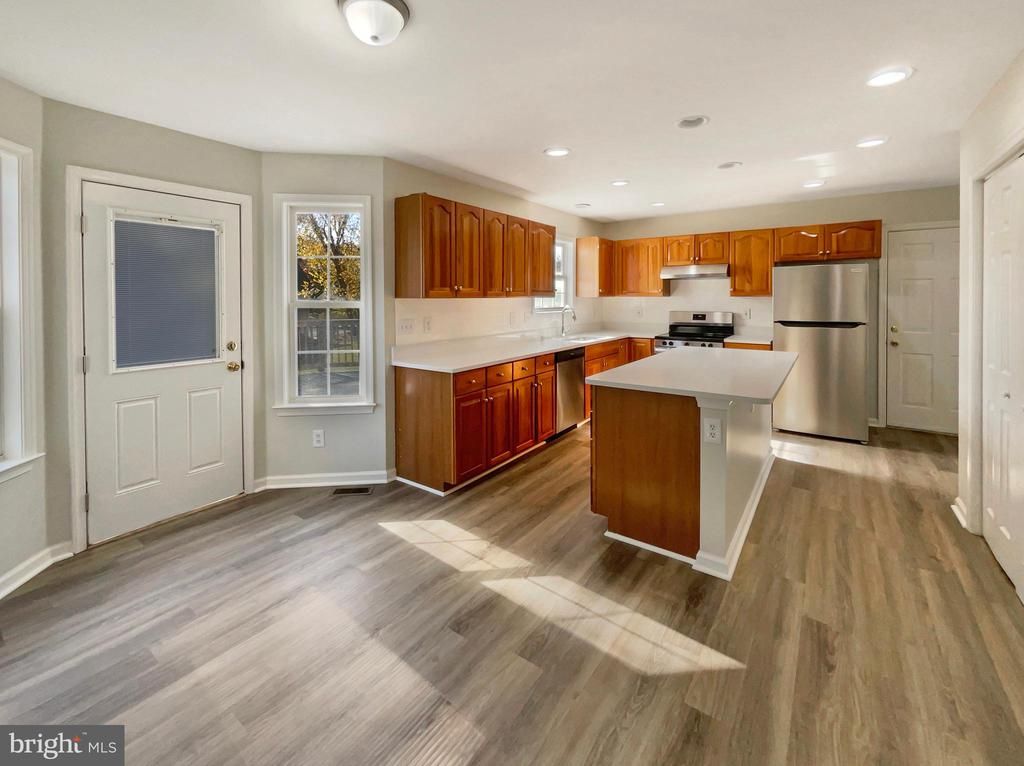 6006 REAGAN DR, Fredericksburg, VA 22407