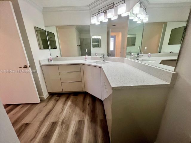 1000 Scotia Dr 101, Hypoluxo, FL 33462