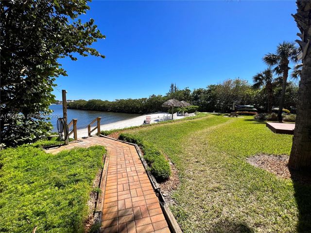 1000 Scotia Dr 101, Hypoluxo, FL 33462