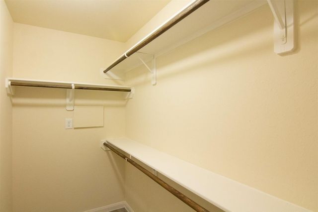 8627 Doris Oaks Circle, Houston, TX 77028