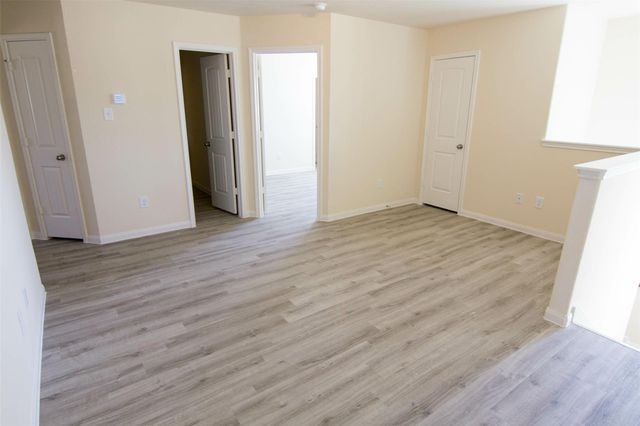 8627 Doris Oaks Circle, Houston, TX 77028