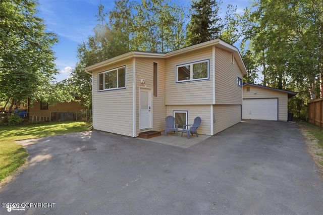 2609 Kona Lane, Anchorage, AK 99517