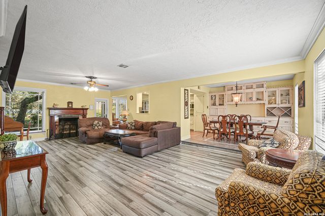 15607 Heimer Rd, San Antonio, TX 78232