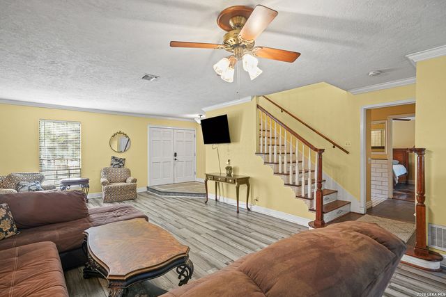 15607 Heimer Rd, San Antonio, TX 78232