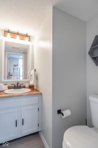 8533 Legacy Court, Fishers, IN 46038