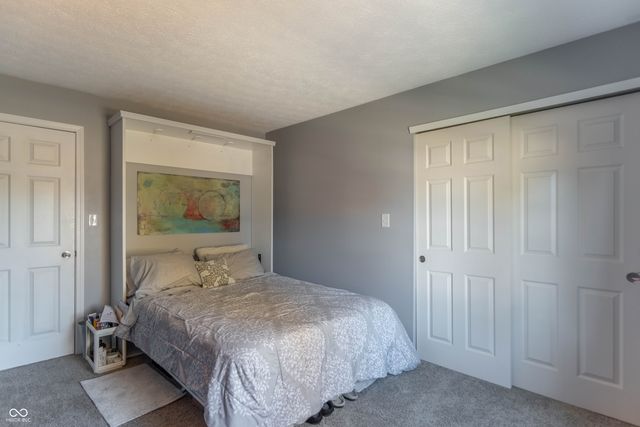 8533 Legacy Court, Fishers, IN 46038