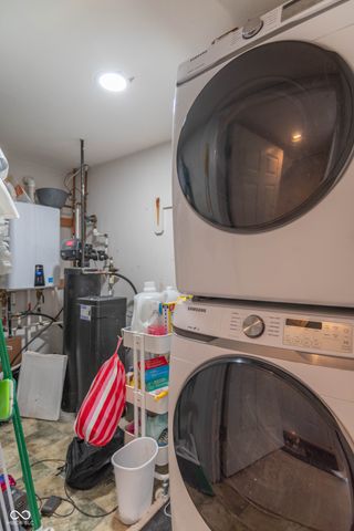 8533 Legacy Court, Fishers, IN 46038