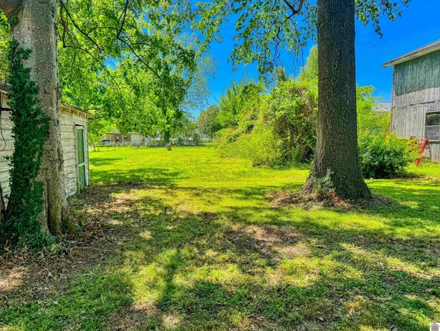 104 S 14th St., Murray, KY 42071