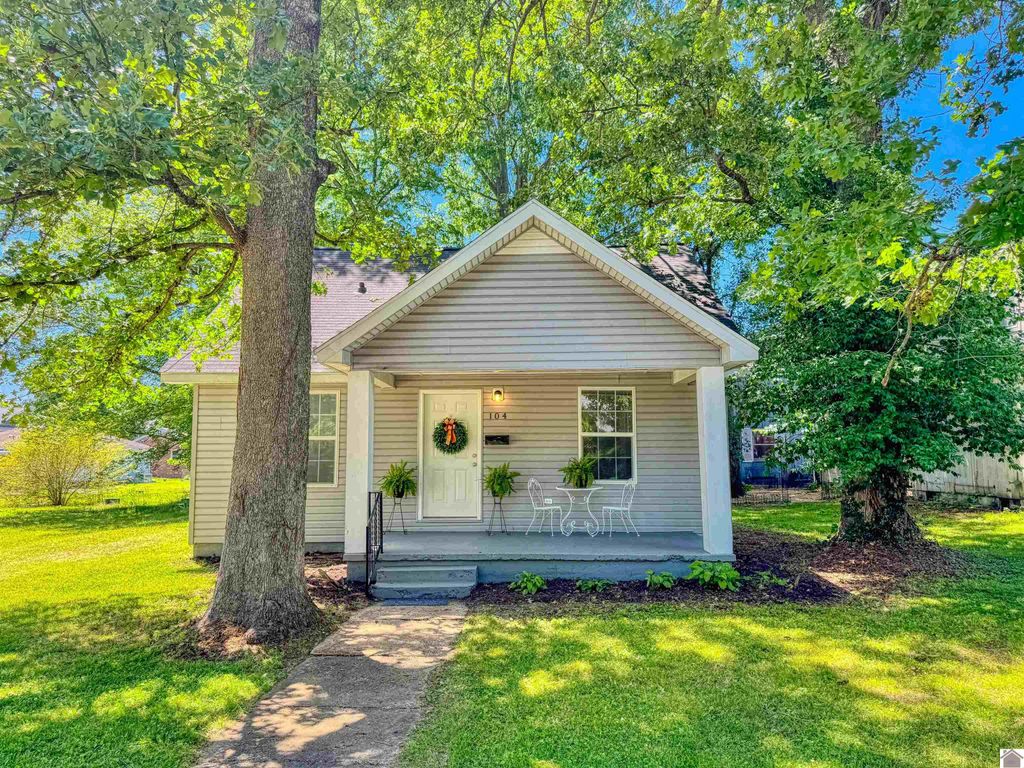 104 S 14th St., Murray, KY 42071