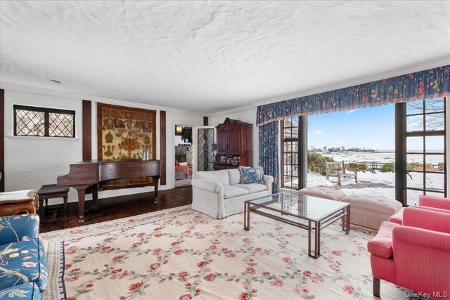 3 Cedar Island, Larchmont, NY 10538