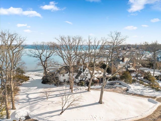 3 Cedar Island, Larchmont, NY 10538