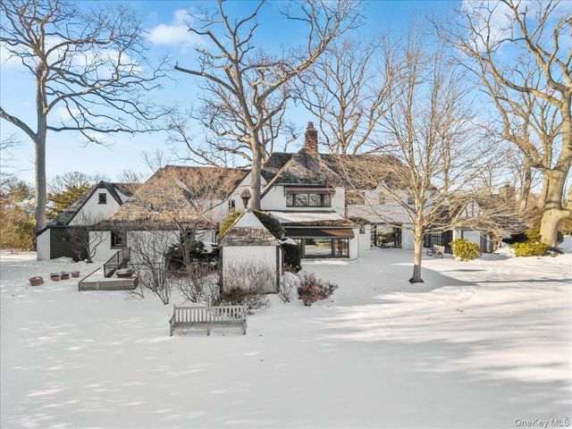 3 Cedar Island, Larchmont, NY 10538