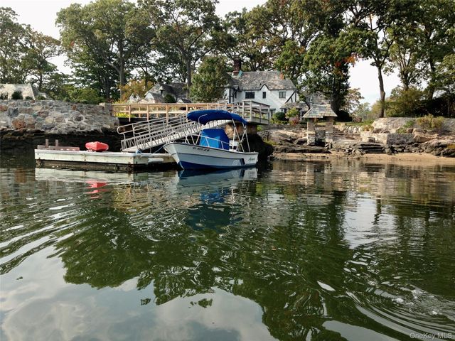 3 Cedar Island, Larchmont, NY 10538