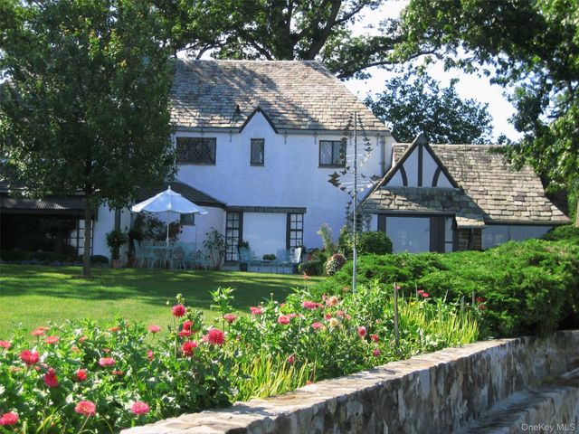 3 Cedar Island, Larchmont, NY 10538