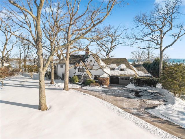 3 Cedar Island, Larchmont, NY 10538