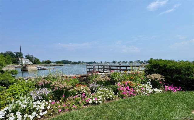 3 Cedar Island, Larchmont, NY 10538