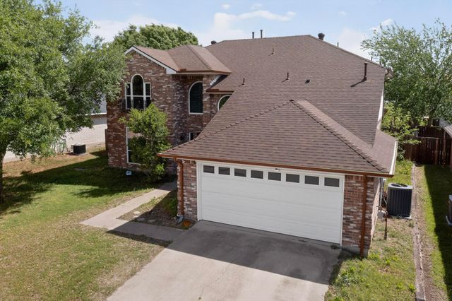 812 Windswept Drive, Cedar Hill, TX 75104