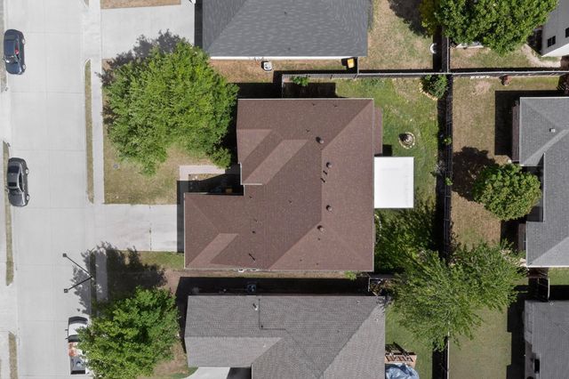 812 Windswept Drive, Cedar Hill, TX 75104