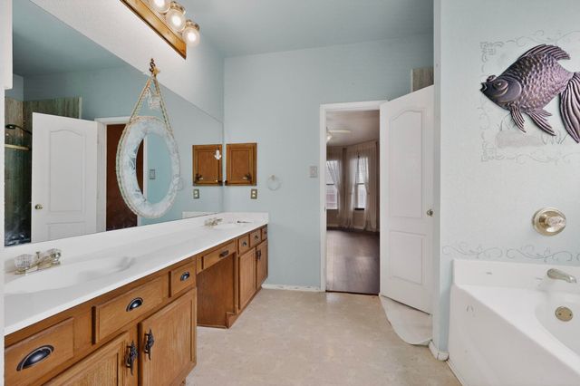 812 Windswept Drive, Cedar Hill, TX 75104