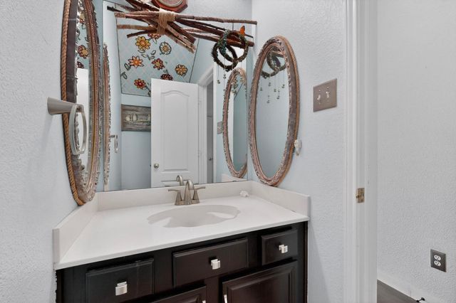 812 Windswept Drive, Cedar Hill, TX 75104