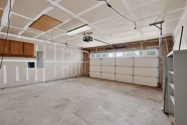 812 Windswept Drive, Cedar Hill, TX 75104