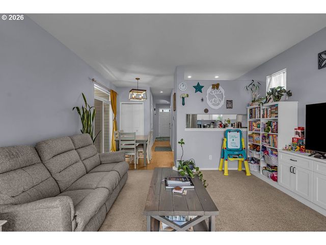 20499 Sw CHANDELLE Ct, Beaverton, OR 97078