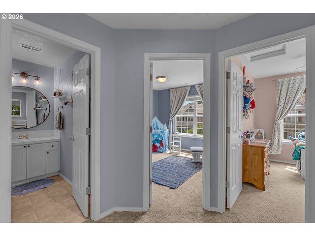 20499 Sw CHANDELLE Ct, Beaverton, OR 97078