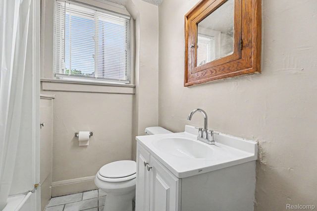 680 N Perry Street, Pontiac, MI 48342