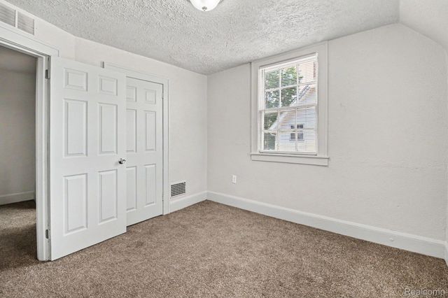 680 N Perry Street, Pontiac, MI 48342