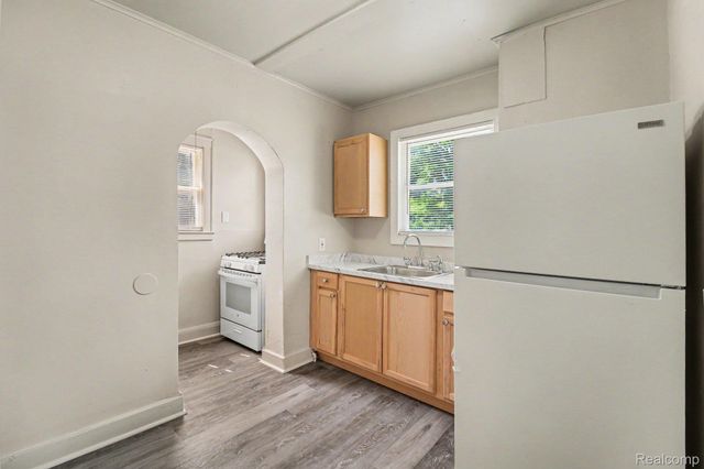 680 N Perry Street, Pontiac, MI 48342