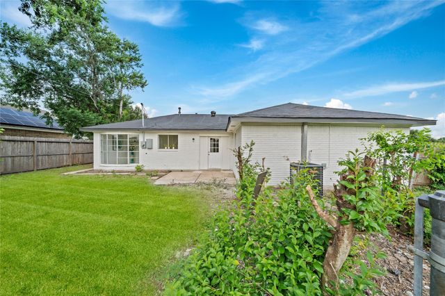 13114 White Heather Drive, Houston, TX 77045