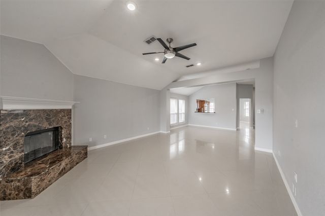 7414 Lake Front Trail, Arlington, TX 76002