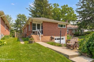 15 Marlborough Court, Albany, NY 12209