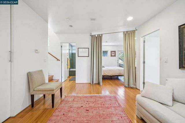 34 Underhill Rd, Orinda, CA 94563