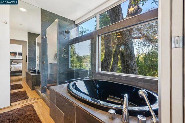 34 Underhill Rd, Orinda, CA 94563